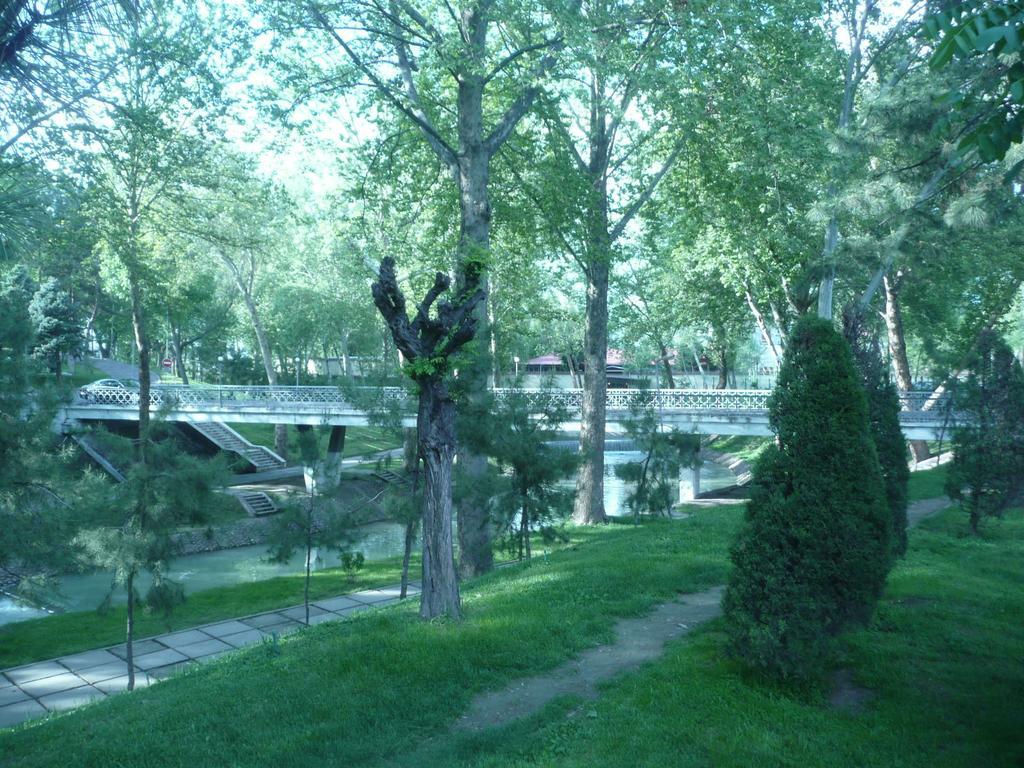 Apartment Tsentr 5 Ташкент Екстер'єр фото